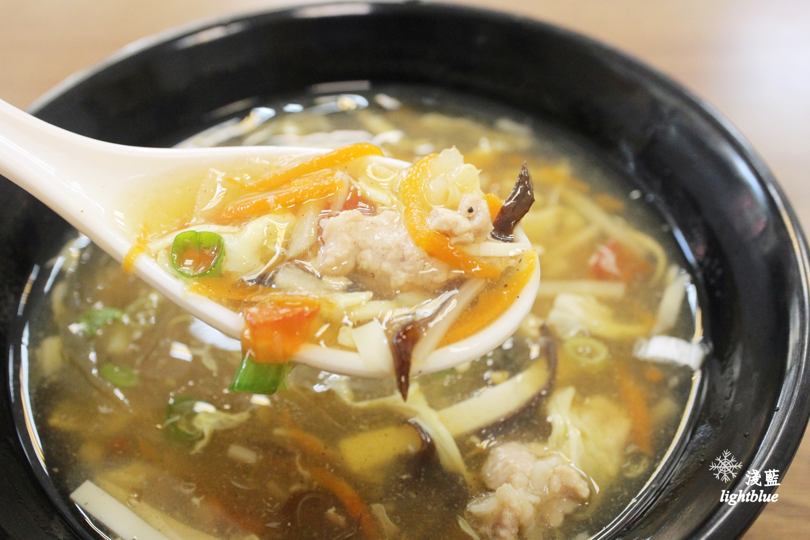 [ 南京三民站美食 ] 淺藍 × 大高冰花煎餃～爽脆冰花讓人意猶未竟