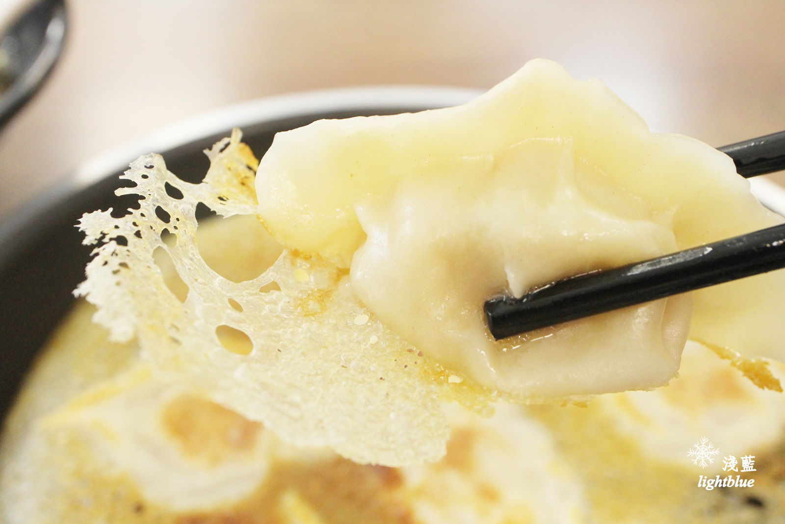 [ 南京三民站美食 ] 淺藍 × 大高冰花煎餃～爽脆冰花讓人意猶未竟