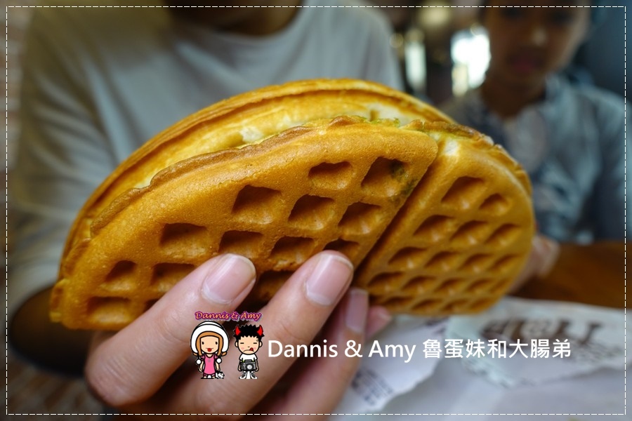 20170404《新竹新豐下午茶》小木屋鬆餅-新豐新興店。甜口味、鹹口味鬆餅你愛那一樣?︱新開幕優惠分享。茶自點旁邊 (貪吃影片) (25).jpg