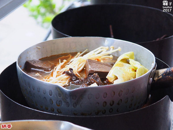 鍋醬平價小火鍋:鍋醬平價小火鍋,潭子火鍋,韓式Double起司鍋配料多多~