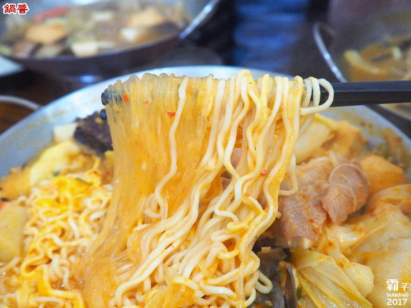 鍋醬平價小火鍋:鍋醬平價小火鍋,潭子火鍋,韓式Double起司鍋配料多多~