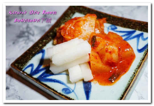 Downtown下城：東區串燒居酒屋．誰說不適合帶女孩兒？最佳約會LOUNGE風時尚居酒屋──Downtown下城