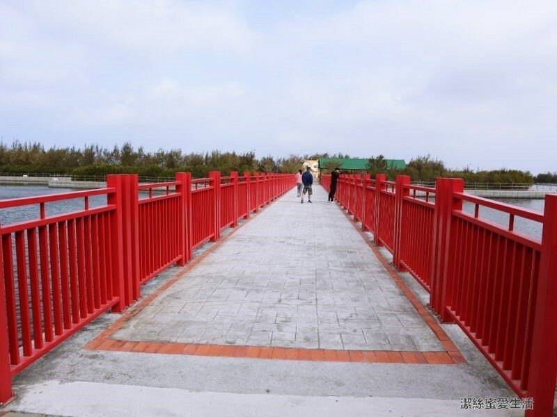 七股鹽山-台南七股/攀爬大鹽山!巨大造景藝術及遊樂設施 - 潔絲蜜愛生活