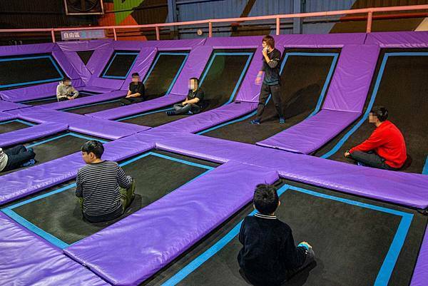 【台中景點】Air-Gene空氣基因-小孩放電最佳選擇!一玩停不下來的彈跳床育樂中心,還有攀岩、彈跳籃球、彈跳躲避球、冬令營等多項活動