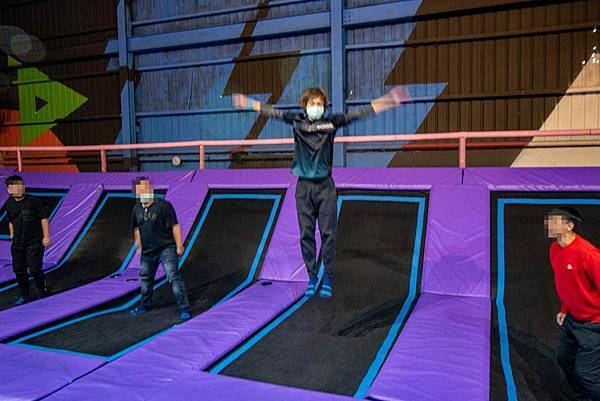 【台中景點】Air-Gene空氣基因-小孩放電最佳選擇!一玩停不下來的彈跳床育樂中心,還有攀岩、彈跳籃球、彈跳躲避球、冬令營等多項活動