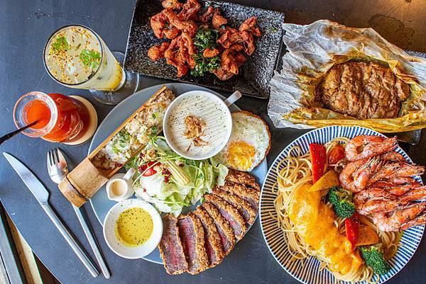 【台中早午餐推薦】春三朝午-酥脆軟嫩又迷人的炸牛排早午餐,網美級的超舒適環境!