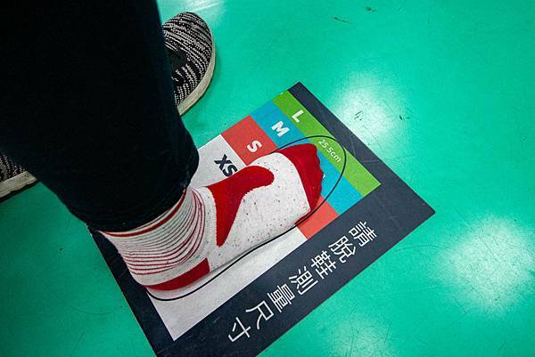 【台中景點】Air-Gene空氣基因-小孩放電最佳選擇!一玩停不下來的彈跳床育樂中心,還有攀岩、彈跳籃球、彈跳躲避球、冬令營等多項活動