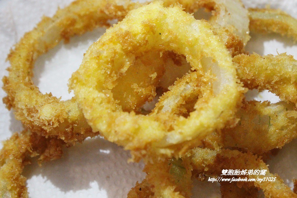 位於鼓山區西子灣隧道路口旁的義特米義大利麵用料實在又好吃[銅板美食]