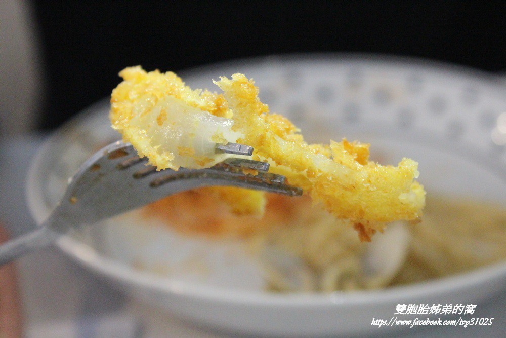 位於鼓山區西子灣隧道路口旁的義特米義大利麵用料實在又好吃[銅板美食]