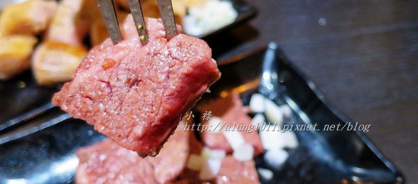 秘燒MEAT SHOW時尚岩燒牛排：秘燒MEAT SHOW時尚岩燒牛排