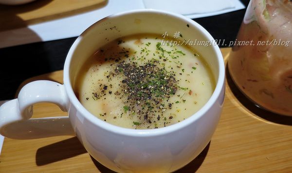 秘燒MEAT SHOW時尚岩燒牛排：秘燒MEAT SHOW時尚岩燒牛排