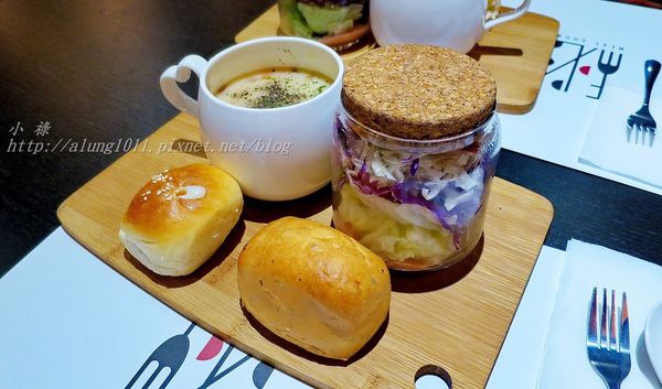 秘燒MEAT SHOW時尚岩燒牛排：秘燒MEAT SHOW時尚岩燒牛排