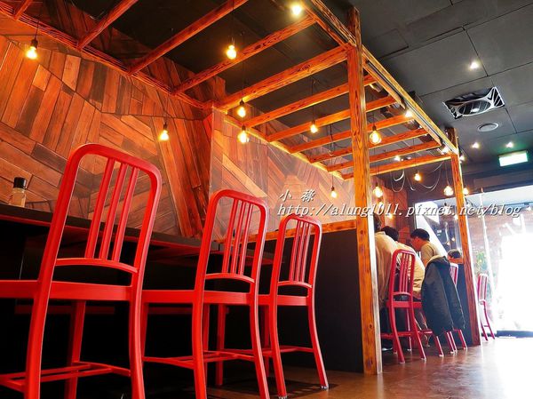 秘燒MEAT SHOW時尚岩燒牛排：秘燒MEAT SHOW時尚岩燒牛排