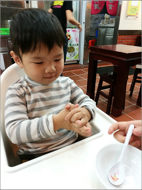 鬍鬚張魯肉飯 (08).jpg