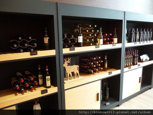 鹿一鍋7-紅酒區.JPG