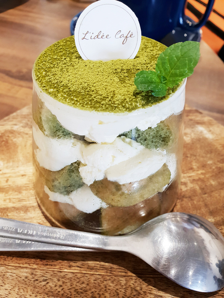 L'idée Café 樂點咖啡:♪板橋車站。L'idée Café 樂點咖啡♬ 富士山抹茶提拉米蘇 美味又好拍