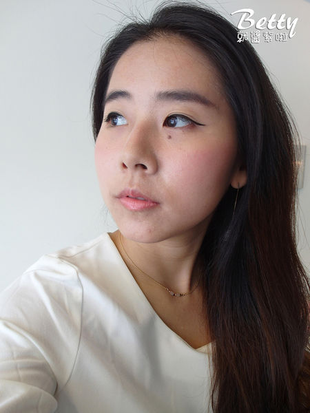 寶拉珍選 青春光采美白精華液 (1).jpg