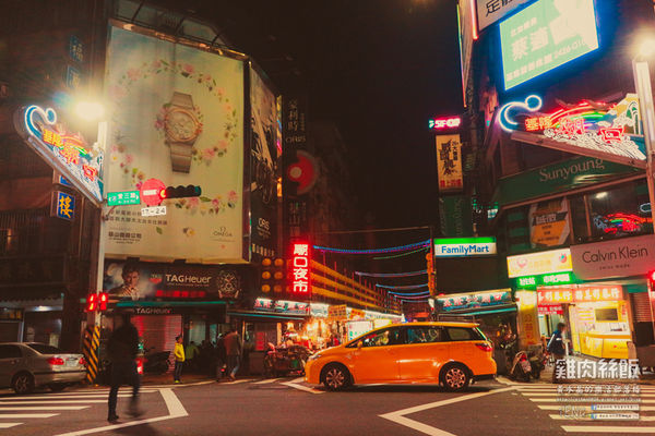 雞肉絲飯【基隆美食】|基隆廟口深夜人氣打烊料理；所有店家打烊之後他才出來營業，太早來是吃不到滴。