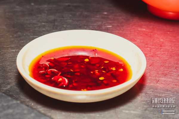 雞肉絲飯【基隆美食】|基隆廟口深夜人氣打烊料理；所有店家打烊之後他才出來營業，太早來是吃不到滴。