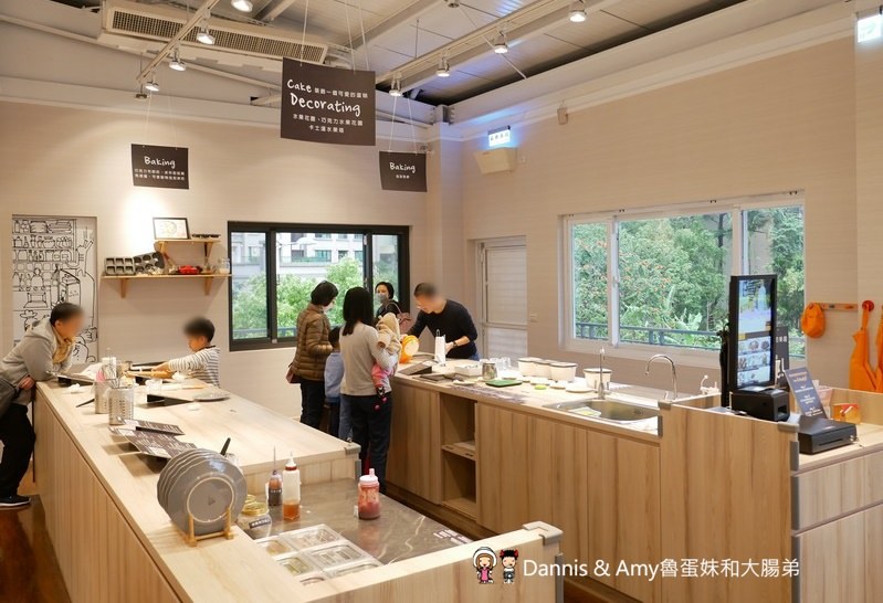 《新竹美食》亞尼克菓子工房-新竹竹北店。親子DIY。新竹限定口味生乳捲。新品分享隨享卡優惠︱ 影片 《新竹美食》亞尼克菓子工房-新竹竹北店。親子DIY。新竹限定口味生乳捲。新品分享隨享卡優惠︱ 影片