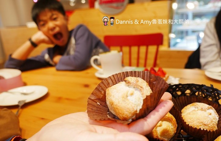 《新竹美食》亞尼克菓子工房-新竹竹北店。親子DIY。新竹限定口味生乳捲。新品分享隨享卡優惠︱ 影片 《新竹美食》亞尼克菓子工房-新竹竹北店。親子DIY。新竹限定口味生乳捲。新品分享隨享卡優惠︱ 影片