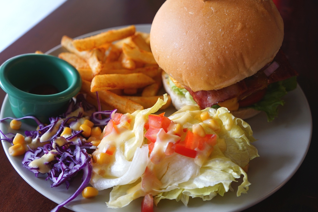 厚切培根起司牛肉堡+香酥脆薯套餐