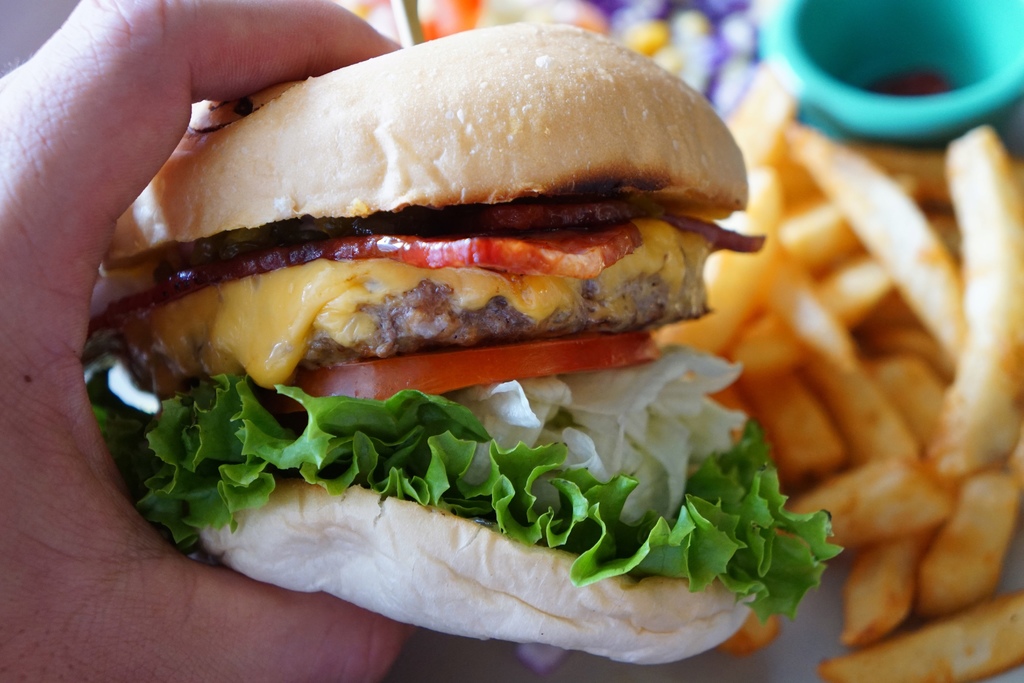 厚切培根起司牛肉堡+香酥脆薯套餐