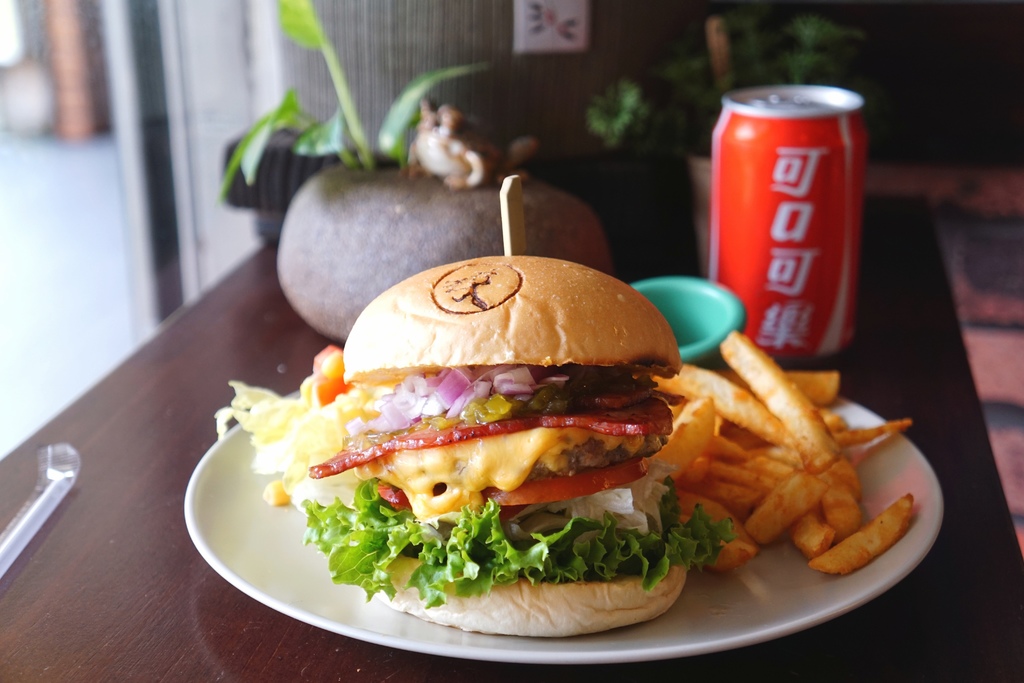 厚切培根起司牛肉堡+香酥脆薯套餐