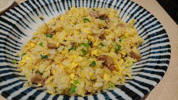 餃子の王將-台灣一號店:高雄漢神巨蛋~餃子の 王將~台灣1號日本直營店~引以為豪的日式煎餃~攻佔你我的味蕾~