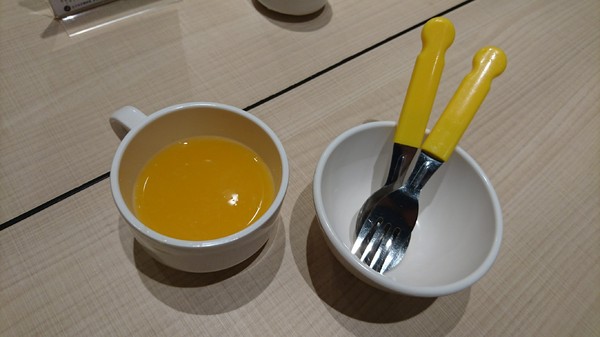 餃子の王將-台灣一號店:高雄漢神巨蛋~餃子の 王將~台灣1號日本直營店~引以為豪的日式煎餃~攻佔你我的味蕾~