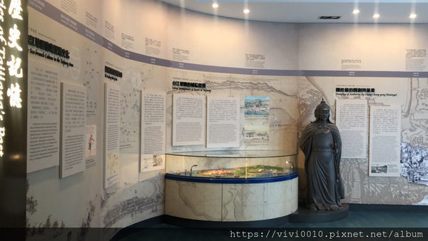 圓圓家出去玩-《台南景點》台江國家公園遊客中心純白建築好好拍，獨特高腳水上屋，台南IG打卡熱點