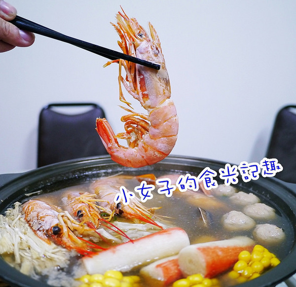 我家帶皮羊肉爐:☞【高雄 鳳山】我家帶皮羊肉海鮮燒烤~天使紅蝦火鍋套餐,只要$999元!!除了火鍋外,還有六道菜~~ 我家帶皮羊肉爐:☞【高雄 鳳山】我家帶皮羊肉海鮮燒烤~天使紅蝦火鍋套餐,只要$999元!!除了火鍋外,還有六道菜~~