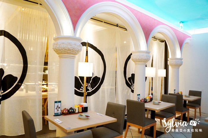 【新北板橋區】伊勢路-勝勢日式豬排(板橋大遠百店)。日本人氣豬排店新推出伊勢龍蝦、厚切牛舌、究好豬