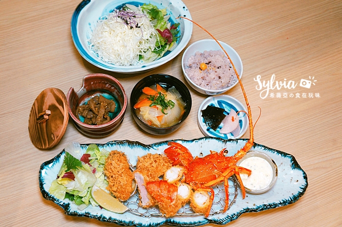 【新北板橋區】伊勢路-勝勢日式豬排(板橋大遠百店)。日本人氣豬排店新推出伊勢龍蝦、厚切牛舌、究好豬