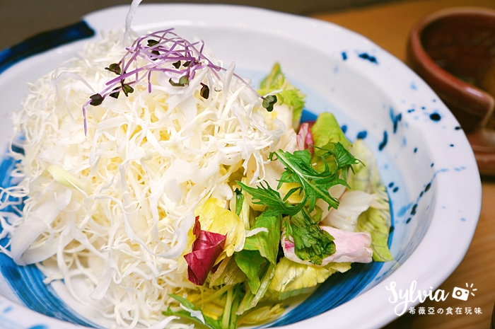 【新北板橋區】伊勢路-勝勢日式豬排(板橋大遠百店)。日本人氣豬排店新推出伊勢龍蝦、厚切牛舌、究好豬