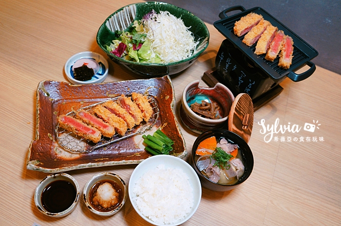 【新北板橋區】伊勢路-勝勢日式豬排(板橋大遠百店)。日本人氣豬排店新推出伊勢龍蝦、厚切牛舌、究好豬