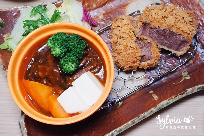 【新北板橋區】伊勢路-勝勢日式豬排(板橋大遠百店)。日本人氣豬排店新推出伊勢龍蝦、厚切牛舌、究好豬