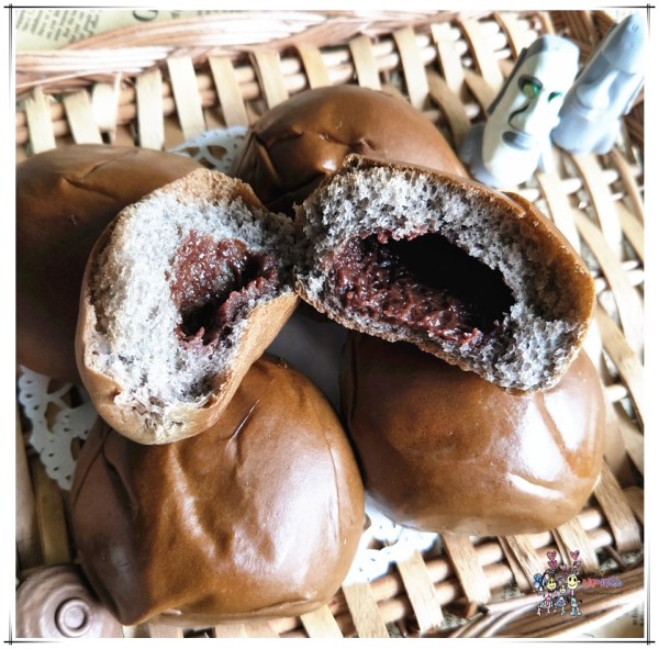 桃園美食,全聯,全聯甜點,Hershey’s巧克力,巧克力甜點,巧克力燒,草莓蛋糕,草莓季