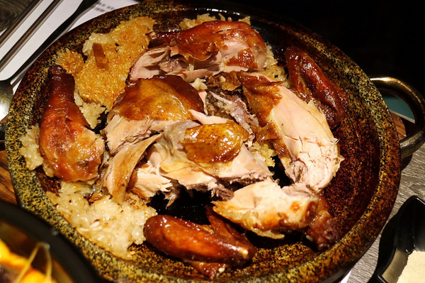 釜山拉麵(中壢店):美食►桃園中壢┃POP G 釜山拉麵-中壢店┃韓國人氣專賣店,好浮誇的鍋巴烤雞、骰子牛起司年糕鍋!霸氣無極限