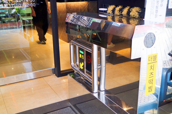 釜山拉麵(中壢店):美食►桃園中壢┃POP G 釜山拉麵-中壢店┃韓國人氣專賣店,好浮誇的鍋巴烤雞、骰子牛起司年糕鍋!霸氣無極限