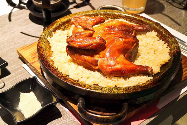 釜山拉麵(中壢店):美食►桃園中壢┃POP G 釜山拉麵-中壢店┃韓國人氣專賣店,好浮誇的鍋巴烤雞、骰子牛起司年糕鍋!霸氣無極限