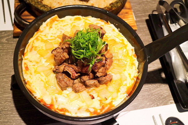 釜山拉麵(中壢店):美食►桃園中壢┃POP G 釜山拉麵-中壢店┃韓國人氣專賣店,好浮誇的鍋巴烤雞、骰子牛起司年糕鍋!霸氣無極限