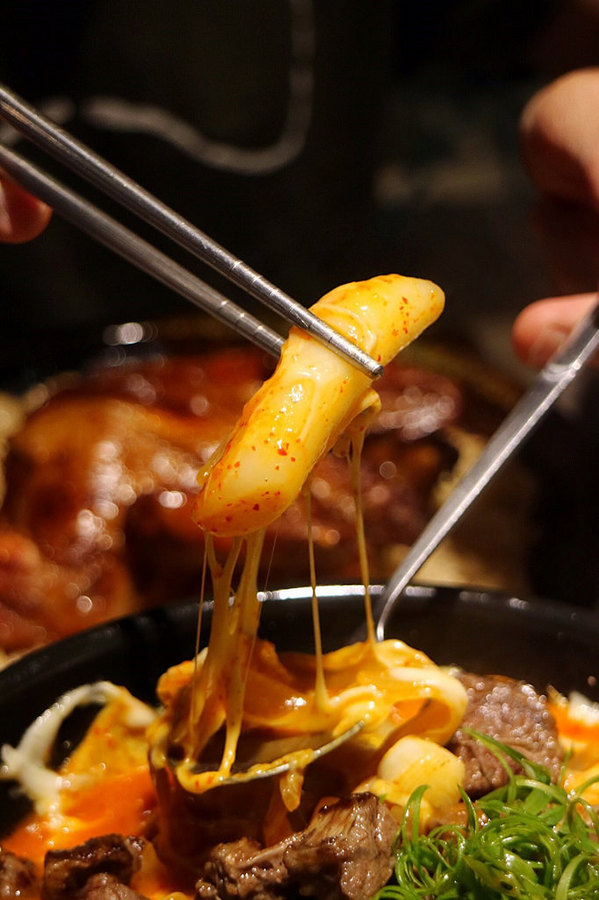 釜山拉麵(中壢店):美食►桃園中壢┃POP G 釜山拉麵-中壢店┃韓國人氣專賣店,好浮誇的鍋巴烤雞、骰子牛起司年糕鍋!霸氣無極限