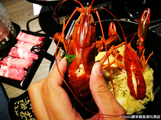 『桃園中壢韓式料理餐廳』釜山拉麵人氣店(中壢店)★每日限量超人氣龍蝦拉麵霸氣登場/肋排拉麵烤雞拉麵部隊鍋起司年糕鍋霸氣出擊