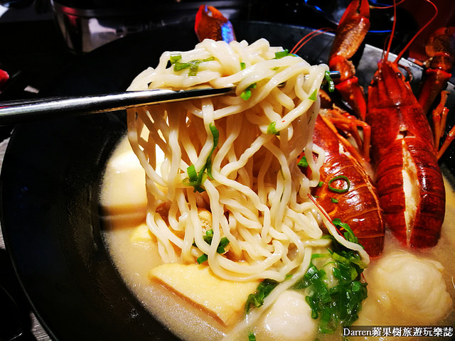 『桃園中壢韓式料理餐廳』釜山拉麵人氣店(中壢店)★每日限量超人氣龍蝦拉麵霸氣登場/肋排拉麵烤雞拉麵部隊鍋起司年糕鍋霸氣出擊