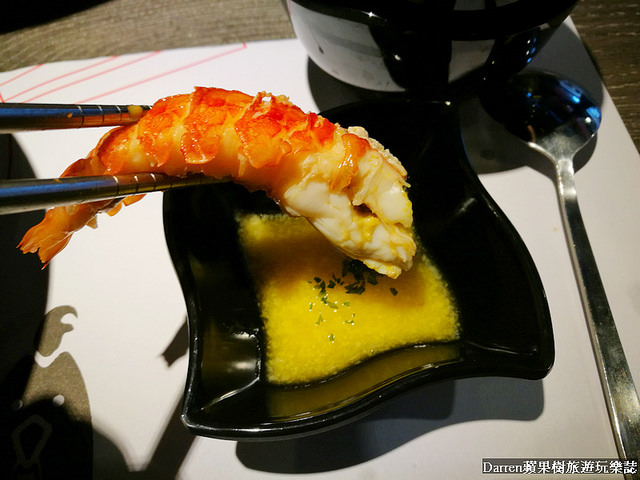 『桃園中壢韓式料理餐廳』釜山拉麵人氣店(中壢店)★每日限量超人氣龍蝦拉麵霸氣登場/肋排拉麵烤雞拉麵部隊鍋起司年糕鍋霸氣出擊