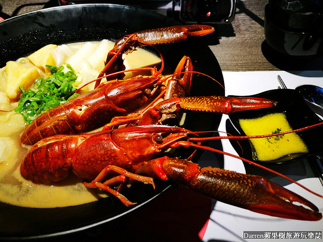 『桃園中壢韓式料理餐廳』釜山拉麵人氣店(中壢店)★每日限量超人氣龍蝦拉麵霸氣登場/肋排拉麵烤雞拉麵部隊鍋起司年糕鍋霸氣出擊