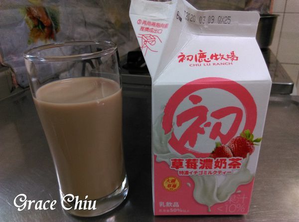 7-11 初鹿牧場草莓濃奶茶 7-11 初鹿牧場草莓濃奶茶