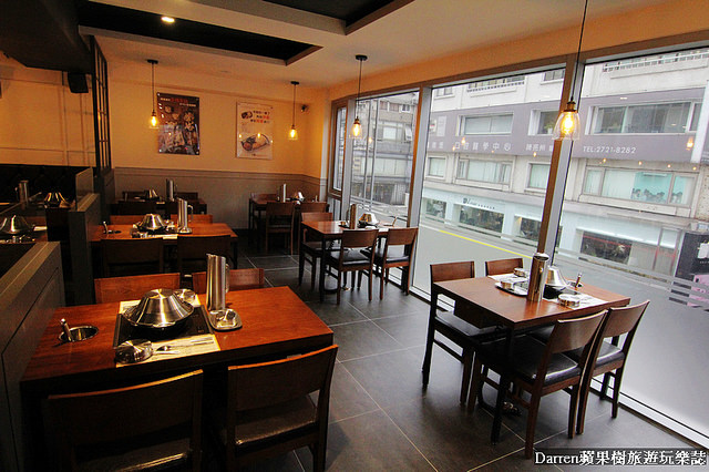 『台北捷運忠孝復興站美食』兩餐韓國年糕火鍋吃到飽(忠孝店)★吃到飽只要299平日四人同行一人免費吃到飽CP值破錶