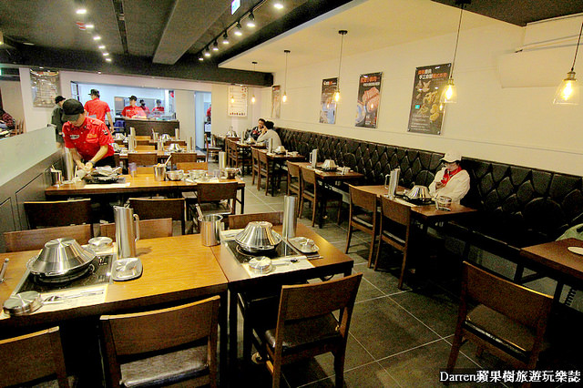 『台北捷運忠孝復興站美食』兩餐韓國年糕火鍋吃到飽(忠孝店)★吃到飽只要299平日四人同行一人免費吃到飽CP值破錶